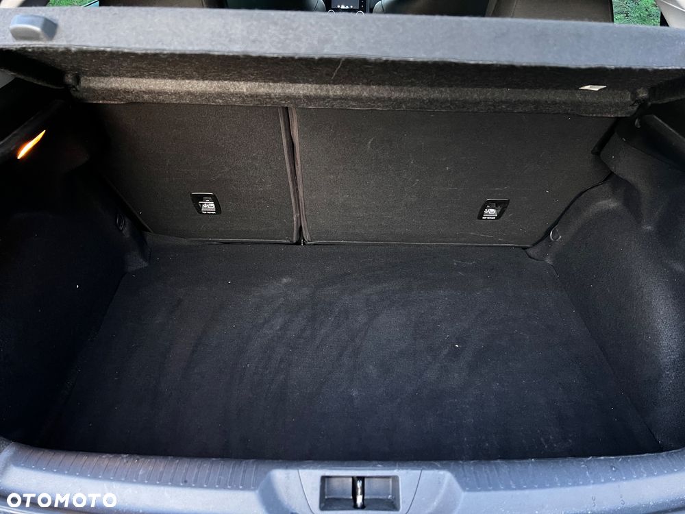 Renault Megane 1.6 dCi GT EDC - 17