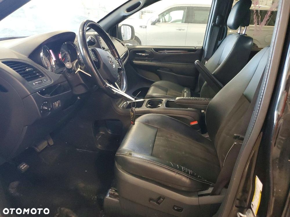 Dodge Grand Caravan 3.6 R/T - 21