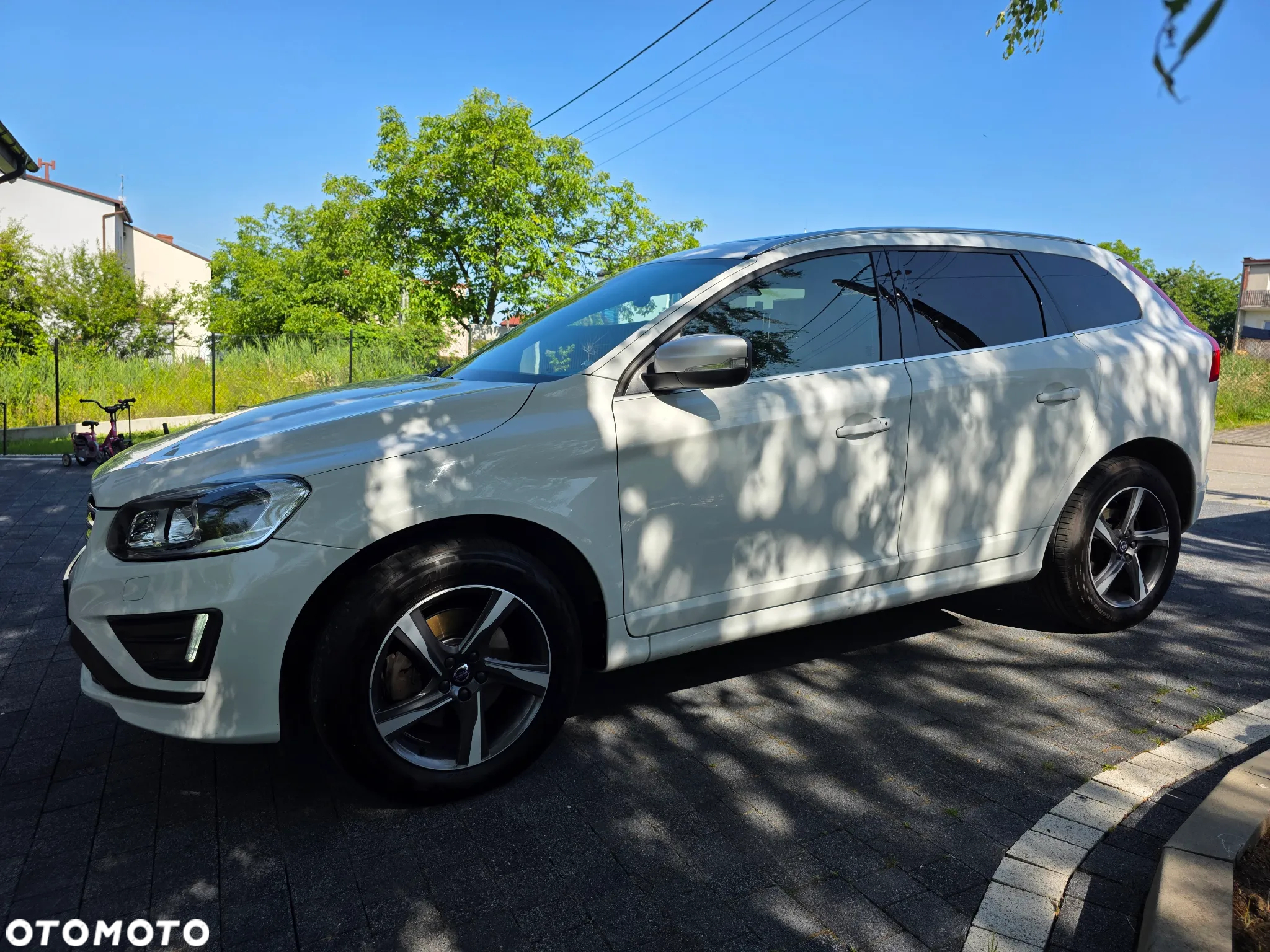 Volvo XC 60 D4 R-Design - 2
