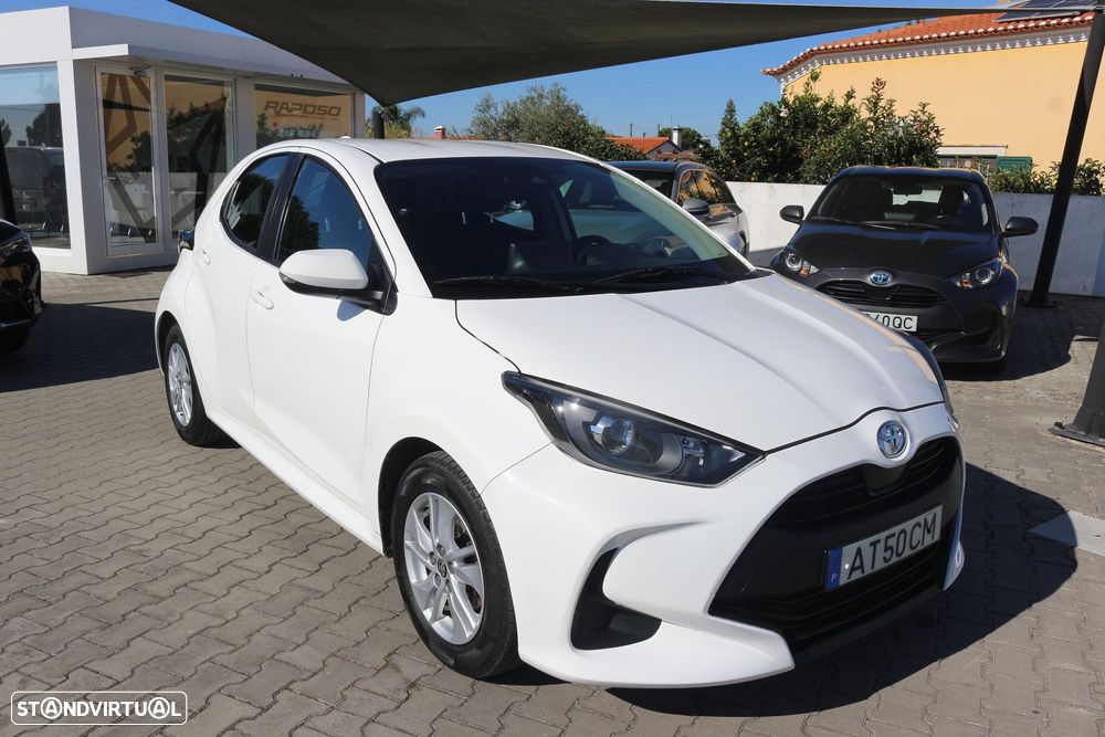 Toyota Yaris 2022 photo 2