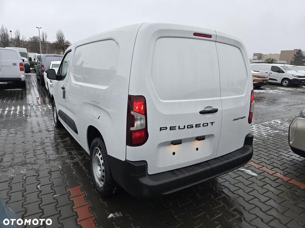 Peugeot Partner Van - 8