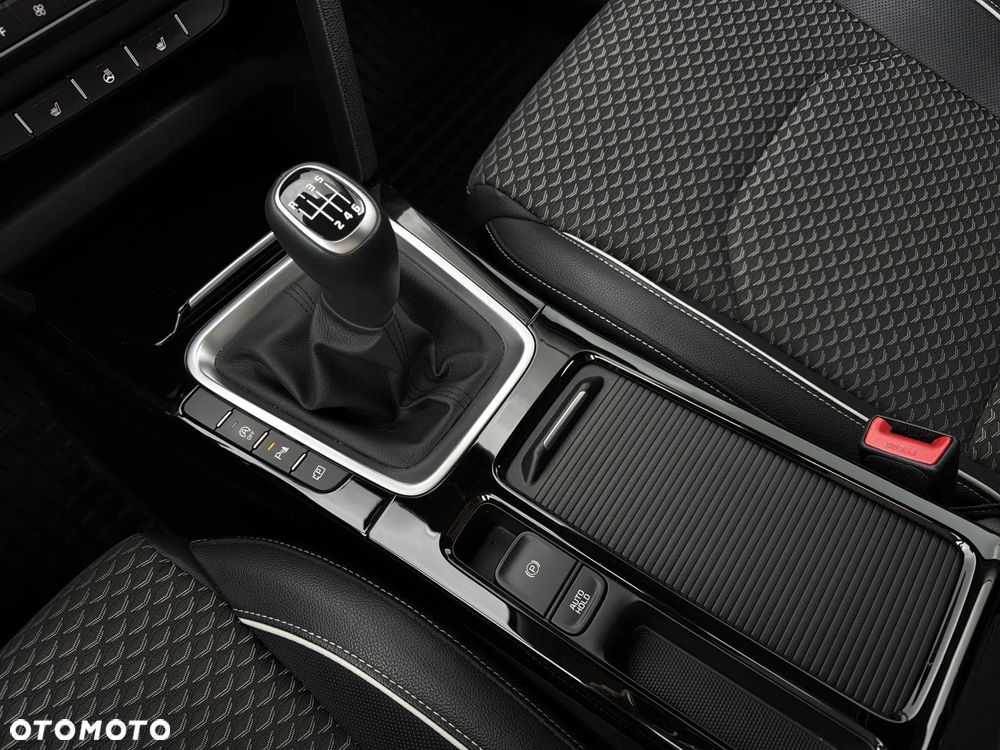 Kia Ceed 1.5 T-GDI Tribute - 16