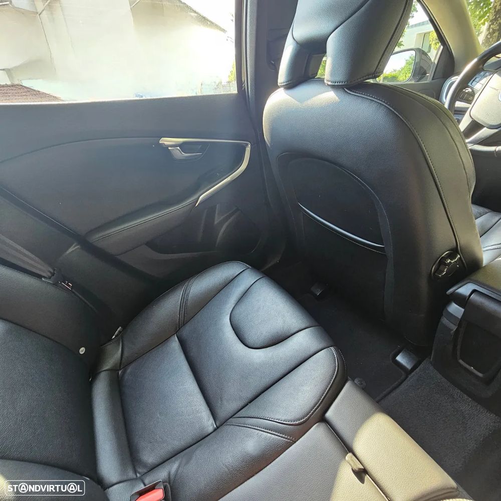 Volvo V40 1.6 D2 Kinetic Powershift Eco - 32