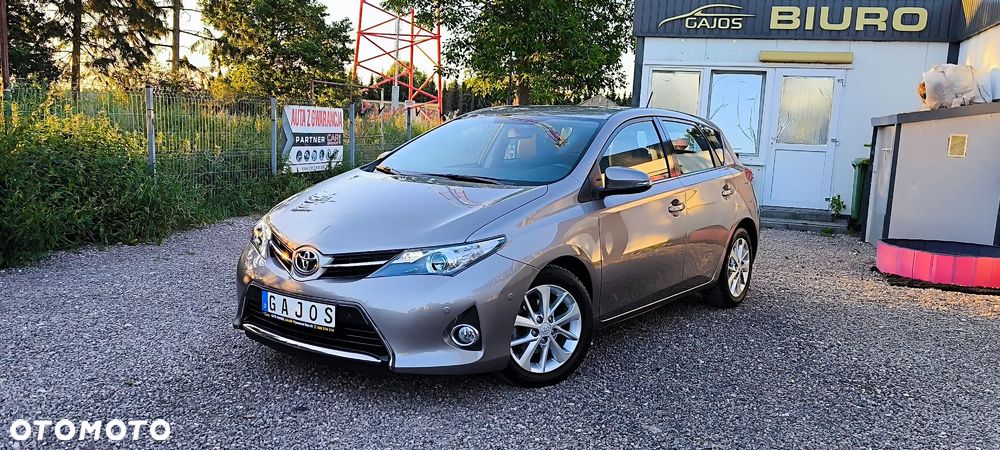 Toyota Auris 1.33 VVT-i Premium Comfort - 1