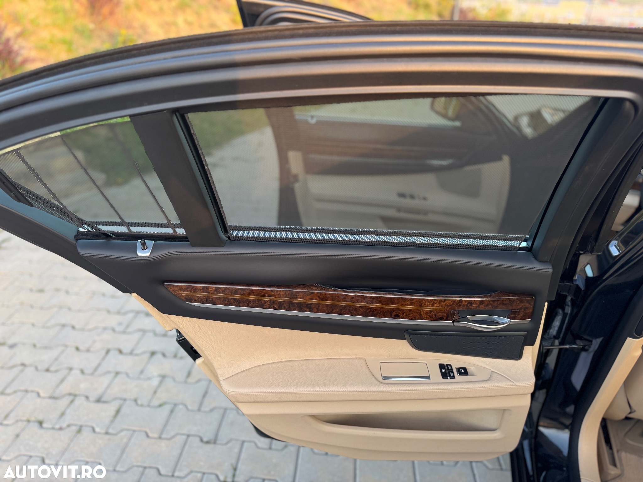 BMW Seria 7 740d xDrive - 13