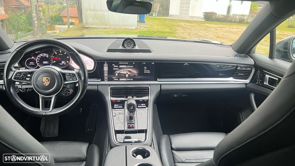 Porsche Panamera 4 S - 14