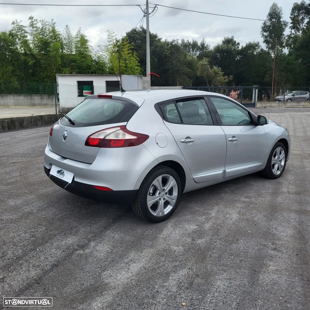Renault Mégane ENERGY dCi 110 INTENS - 14