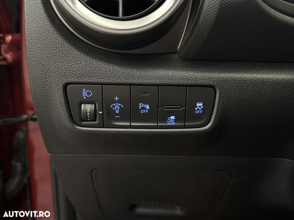 Hyundai KONA - 16