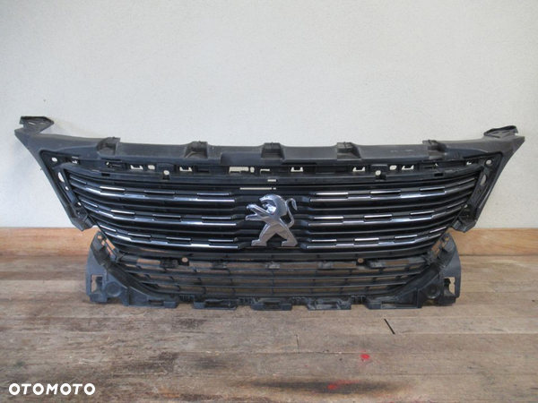 GRILL GRIL ATRAPA PEUGEOT 5008 II 2017-2021