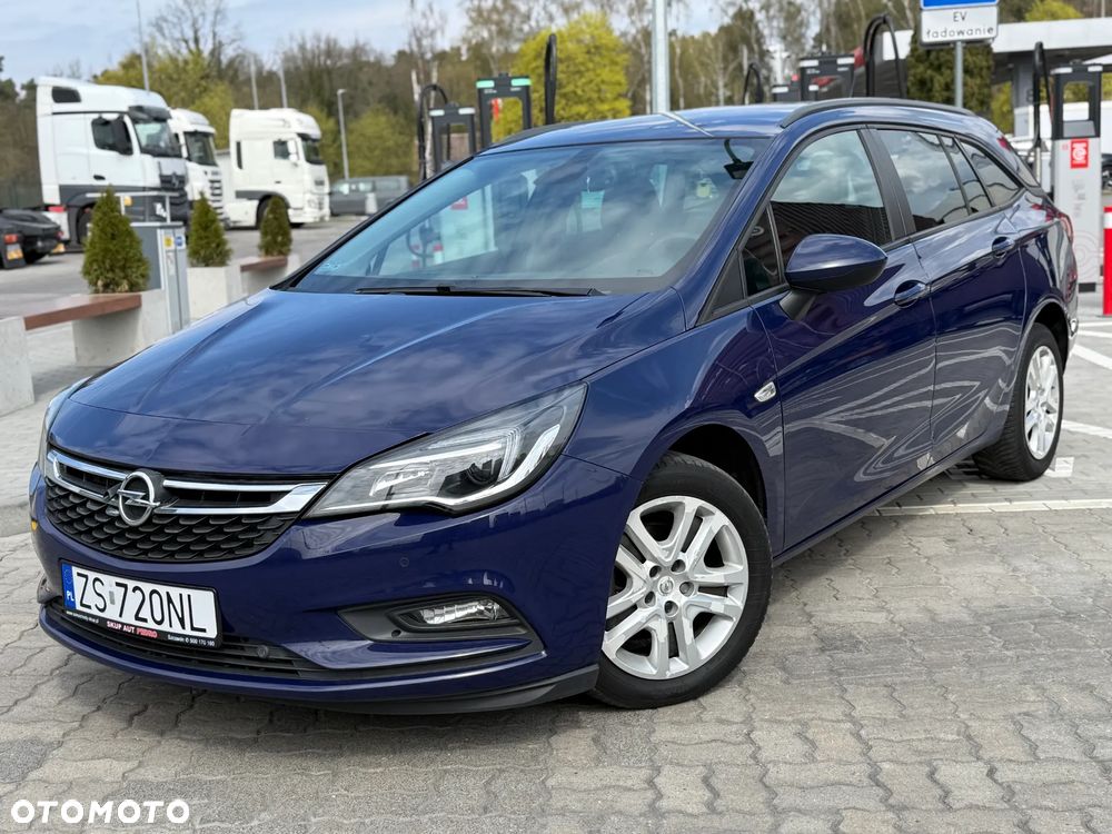 Opel Astra 1.6 CDTI Executive - 11