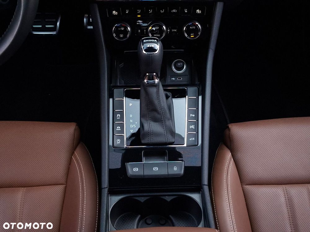 Skoda Superb - 24