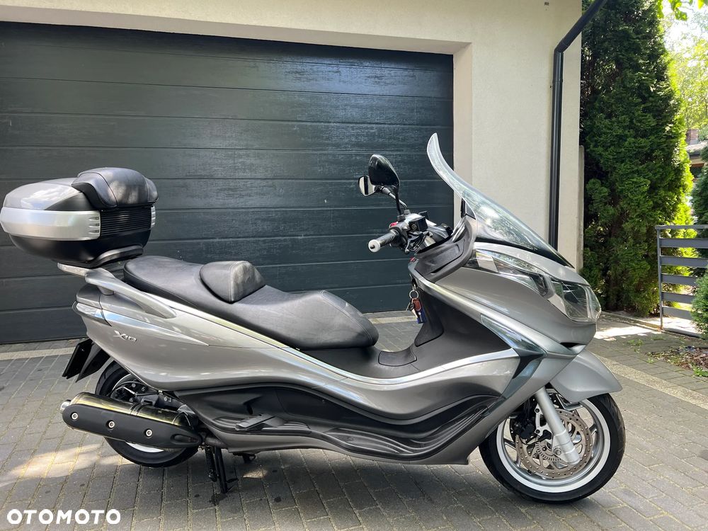 Piaggio X10 - 8