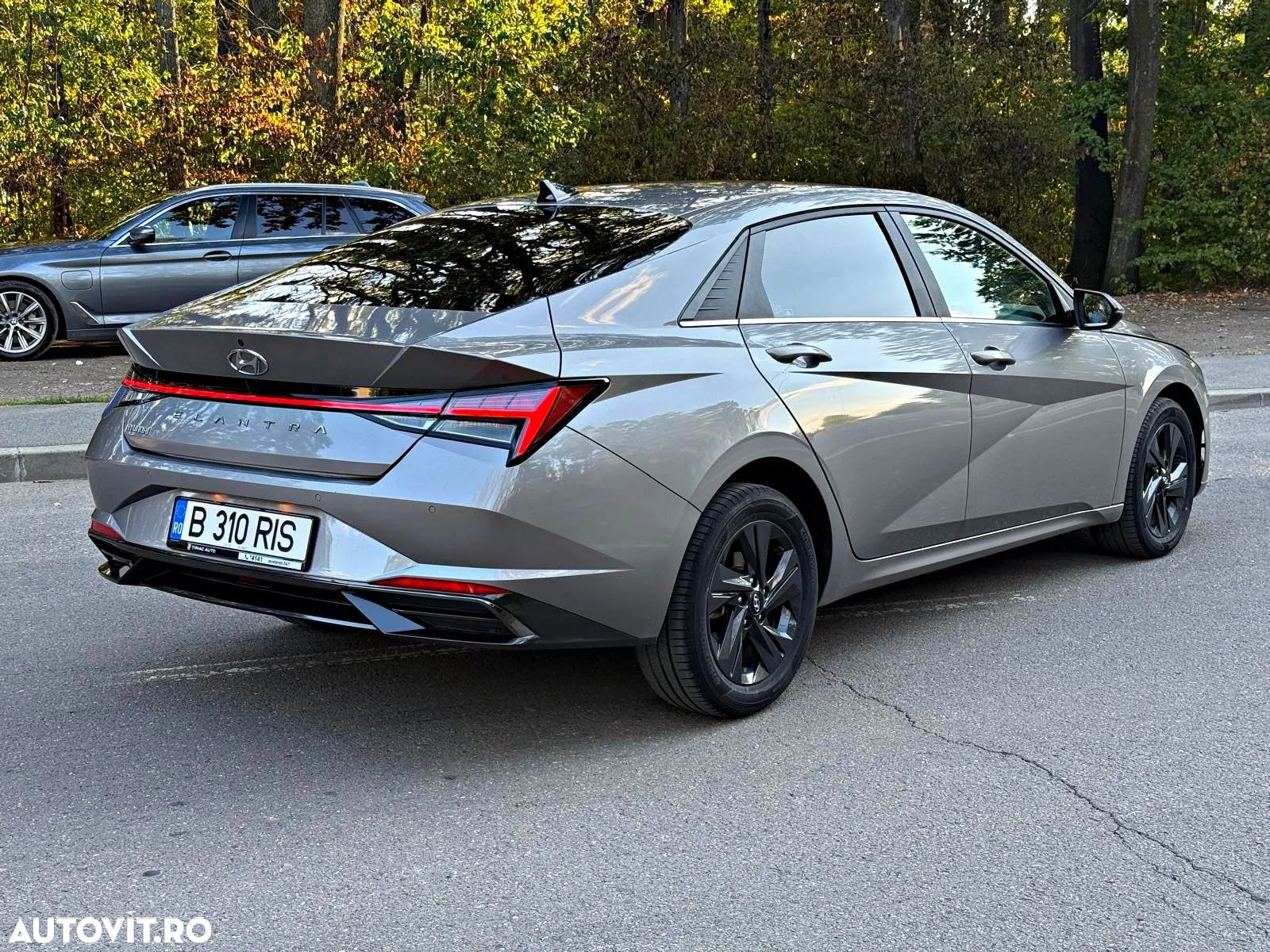 Hyundai Elantra 1.6 l 123 CP 6MT Highway - 11