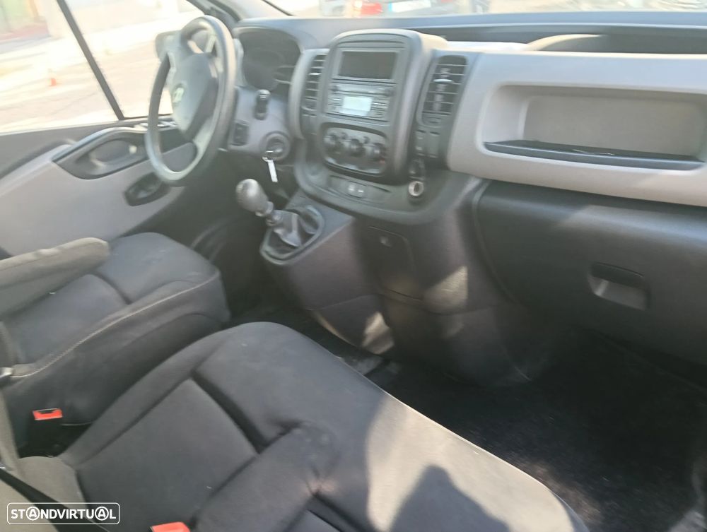 Renault Trafic - 18
