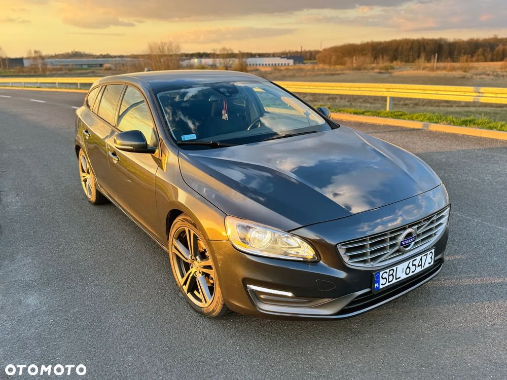 Volvo V60 D2 Geartronic Powershift - 2