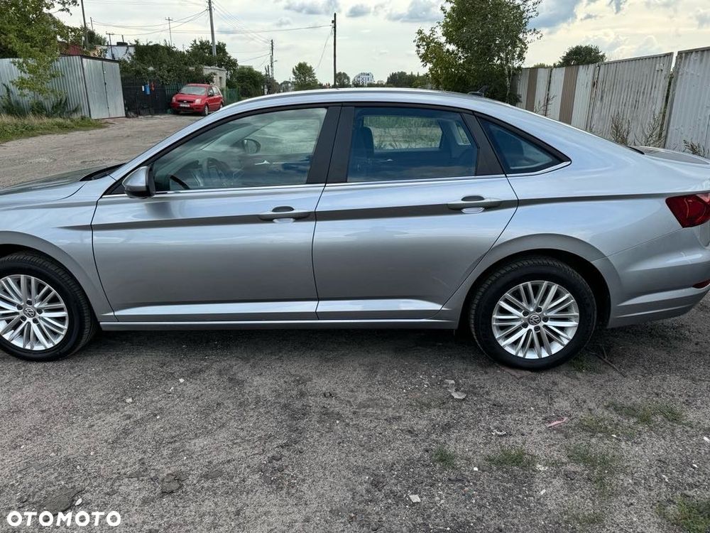 Volkswagen Jetta - 9