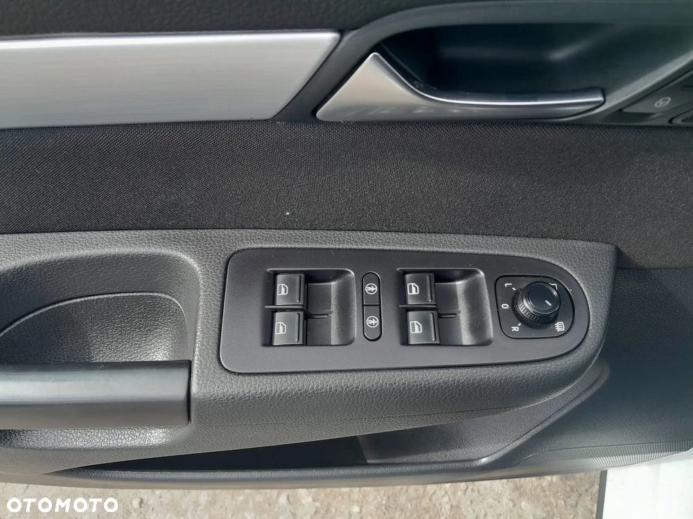 Volkswagen Sharan 2.0 TDI BMT Comfortline - 23