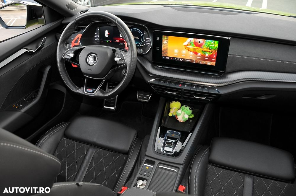 Skoda Octavia 2.0 TSI DSG RS - 39