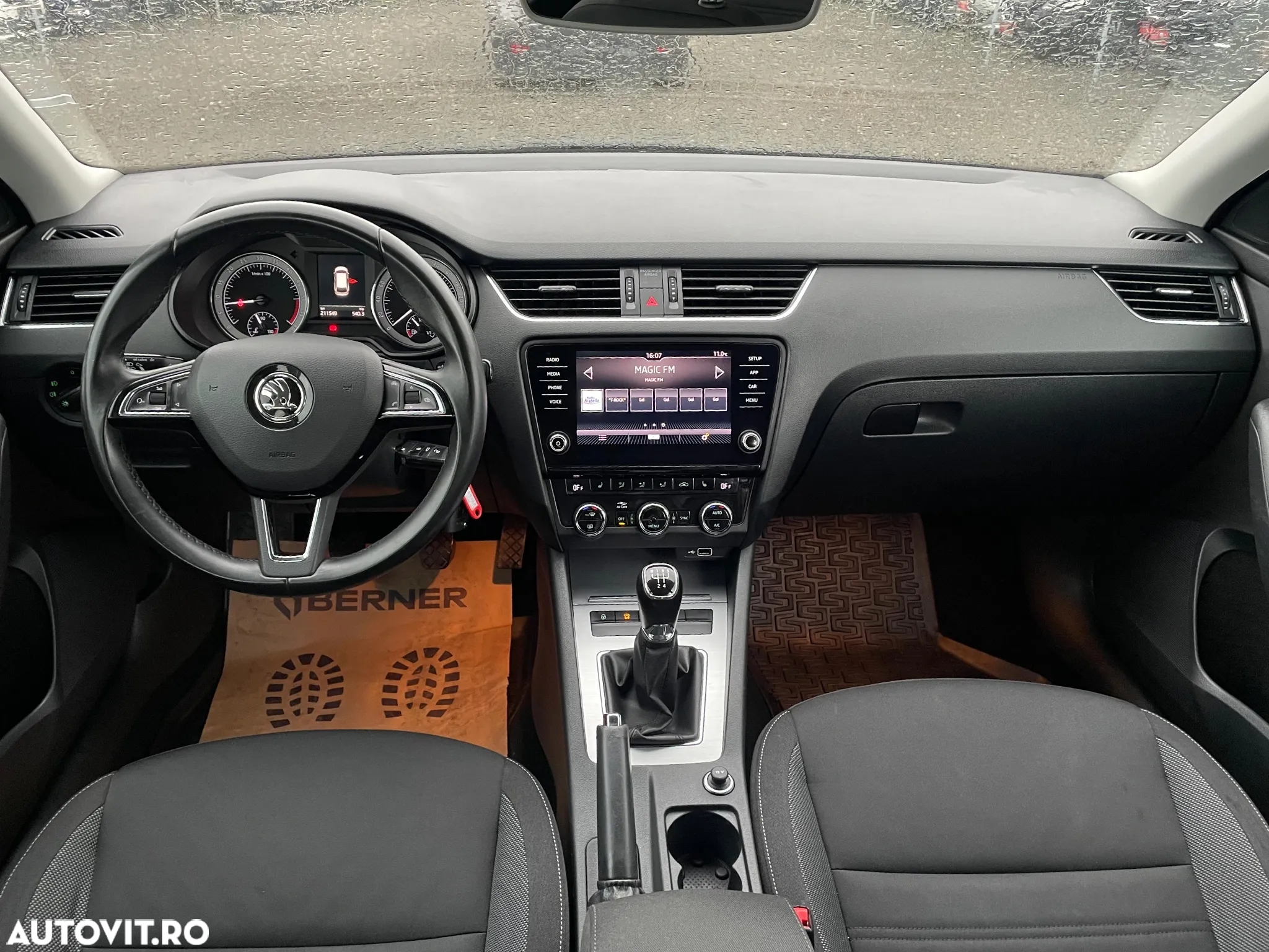 Skoda Octavia Combi Diesel 1.6 TDI Style - 26