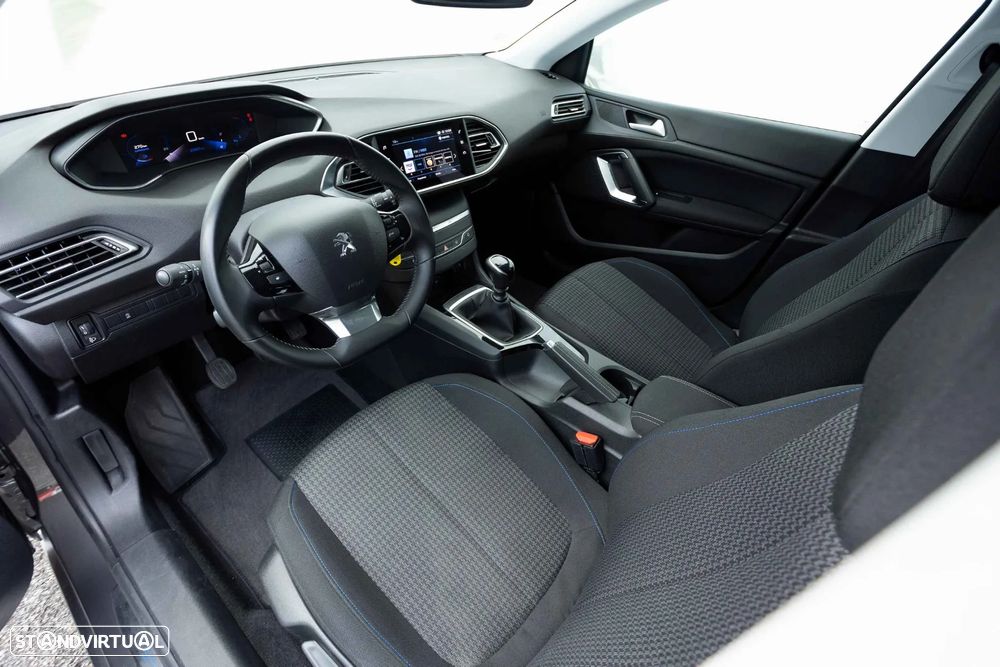 Peugeot 308 SW 1.5 BlueHDi Style - 23