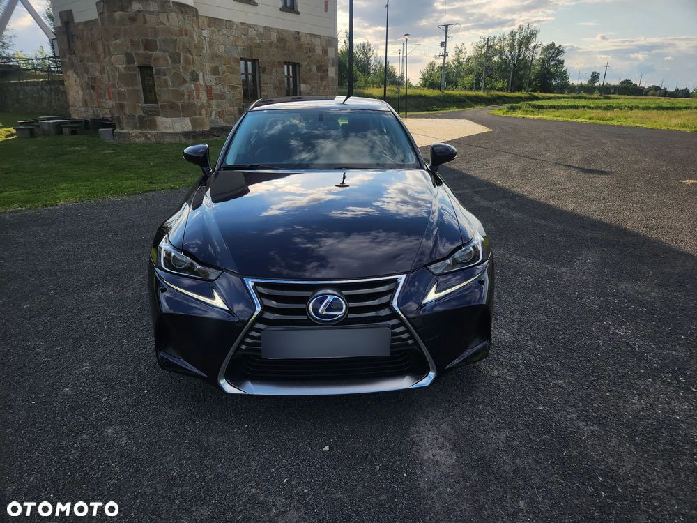 Lexus IS 300h Elegance - 14