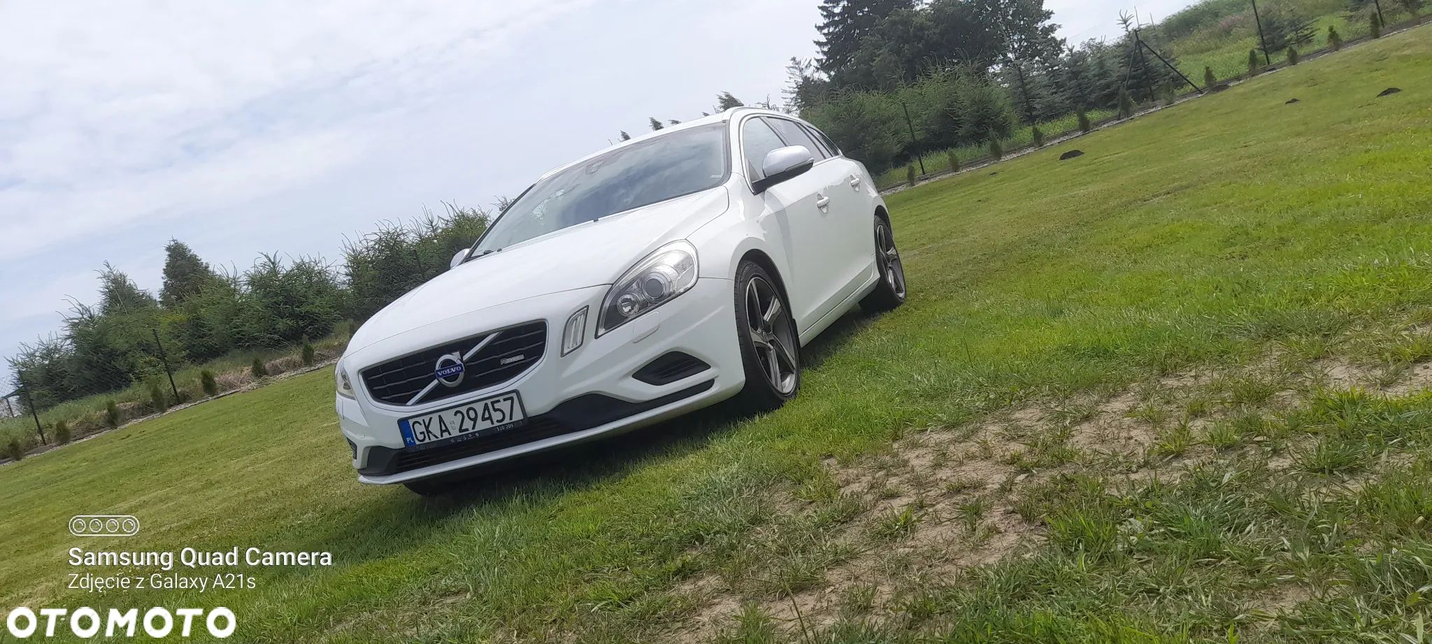 Volvo V60 D3 R-Design - 1