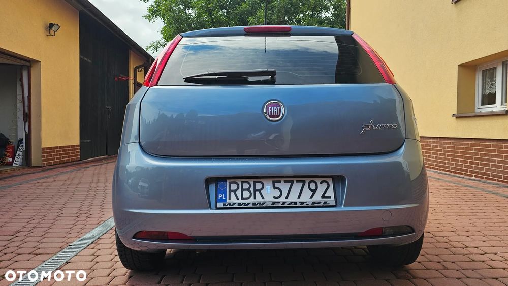 Fiat Grande Punto Actual 1.2 8V Estiva - 24