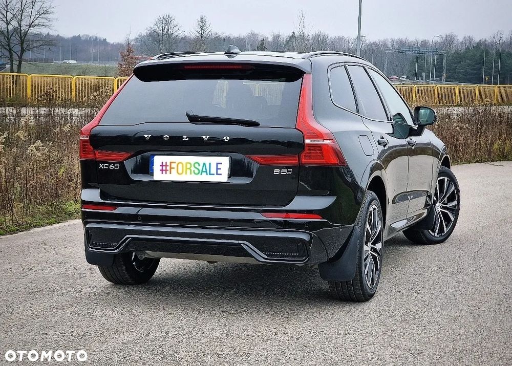 Volvo XC 60 B5 B AWD Plus Dark - 10