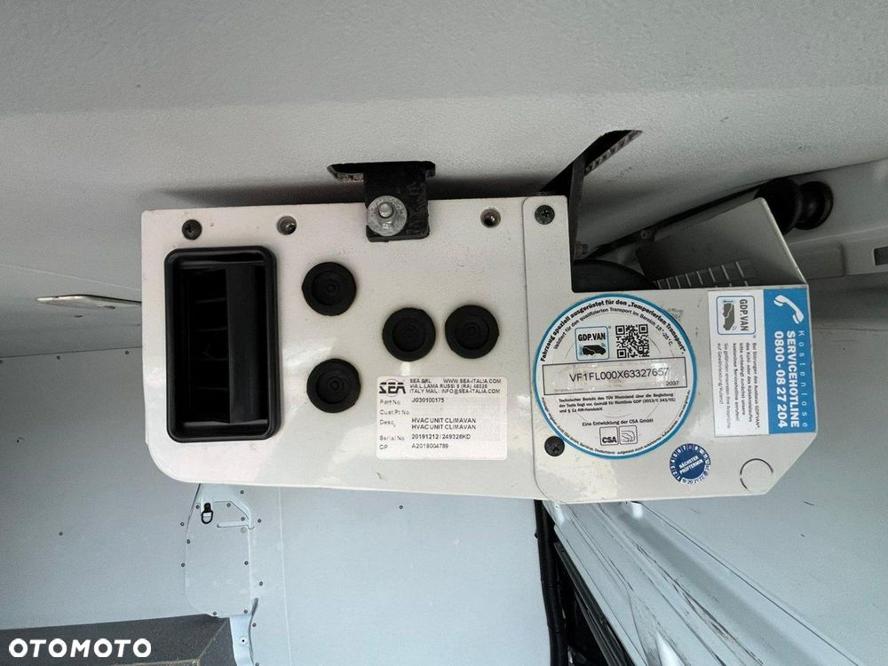 Renault Trafic - 10