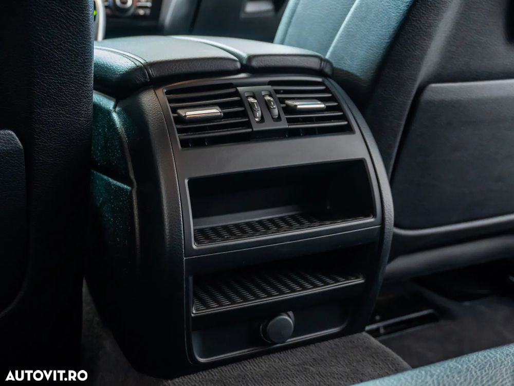 BMW Seria 5 520d AT - 17