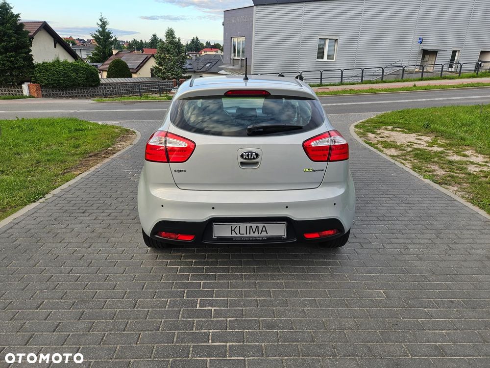 Kia Rio - 5