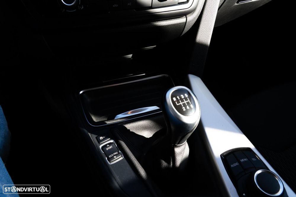 BMW 318 d - 14