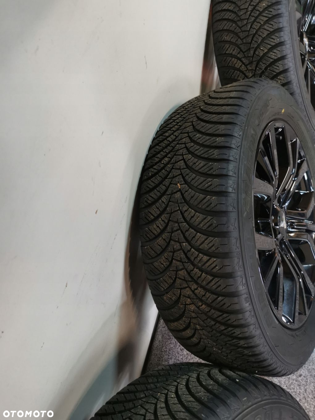 OUTLANDER ASX KOLA FELGI OPONY 225/55R18 ZIMA 2022ROK FALKEN ZIMA 7.3MM - 12
