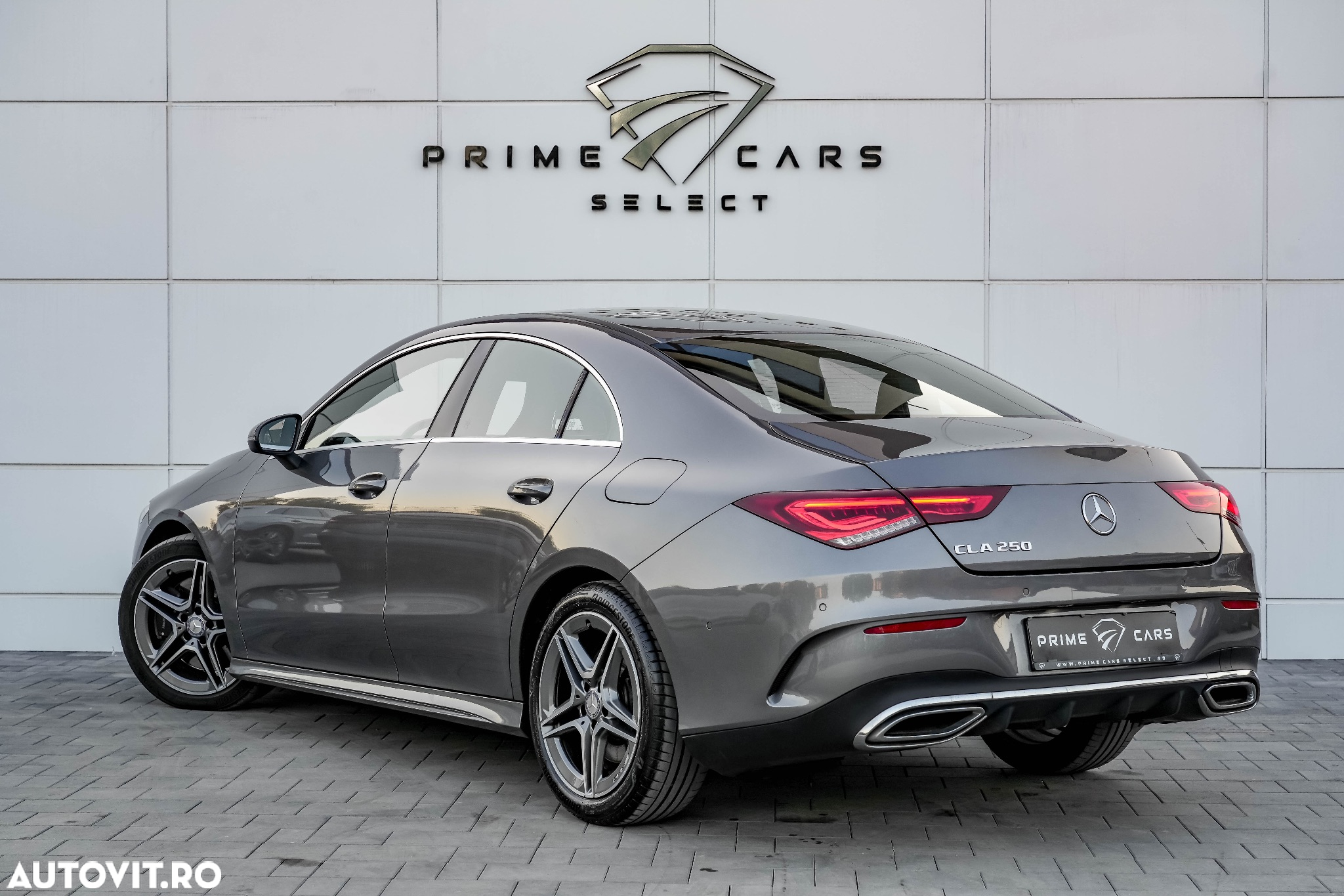 Mercedes-Benz CLA 250 7G-DCT AMG Line - 2