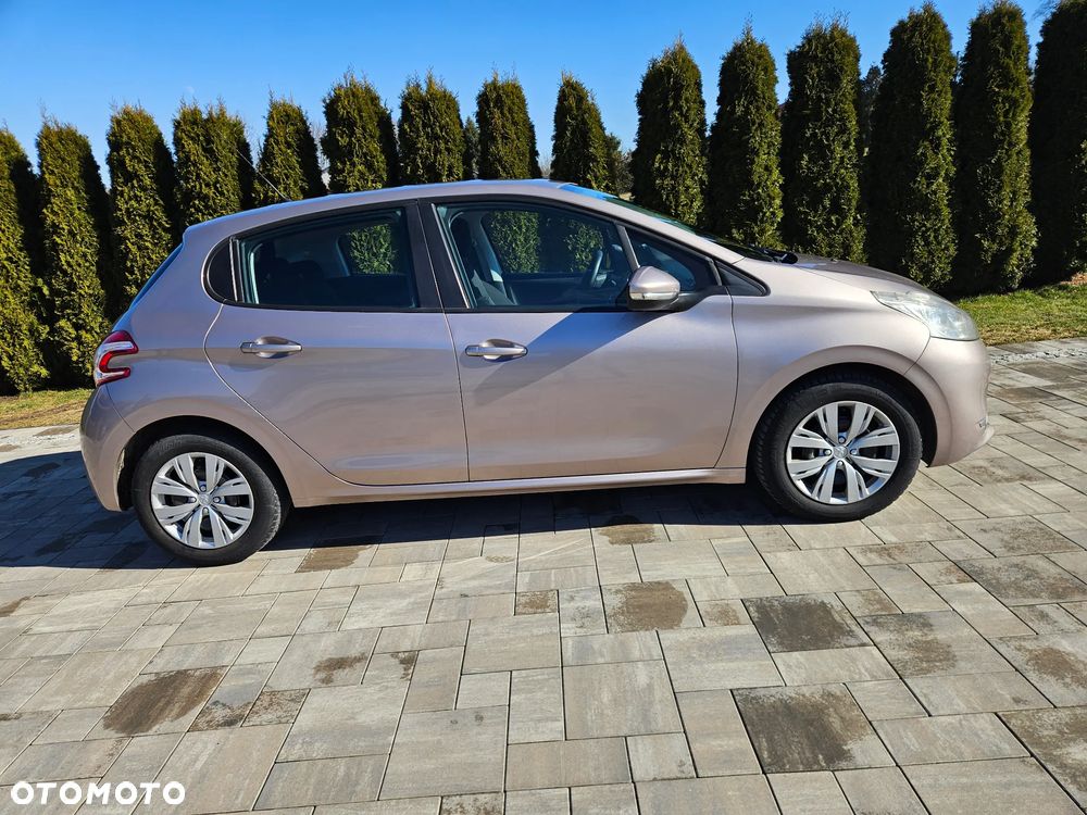 Peugeot 208 82 PureTech Style - 16