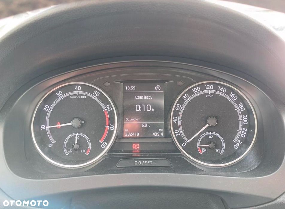 Skoda RAPID 1.0 TSI Ambition - 16