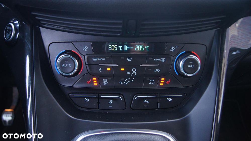 Ford Kuga 1.5 EcoBoost 2x4 ST-Line - 18