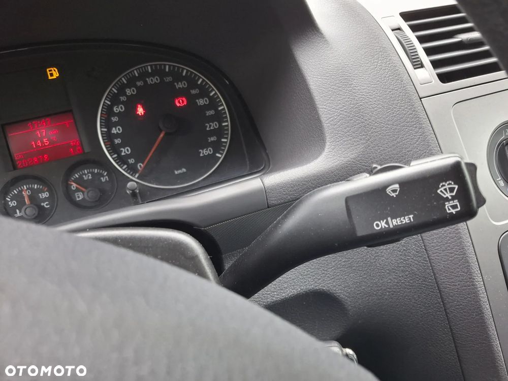 Volkswagen Touran 1.6 Basis - 27