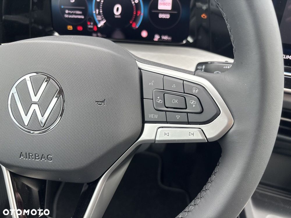 Volkswagen Golf - 26