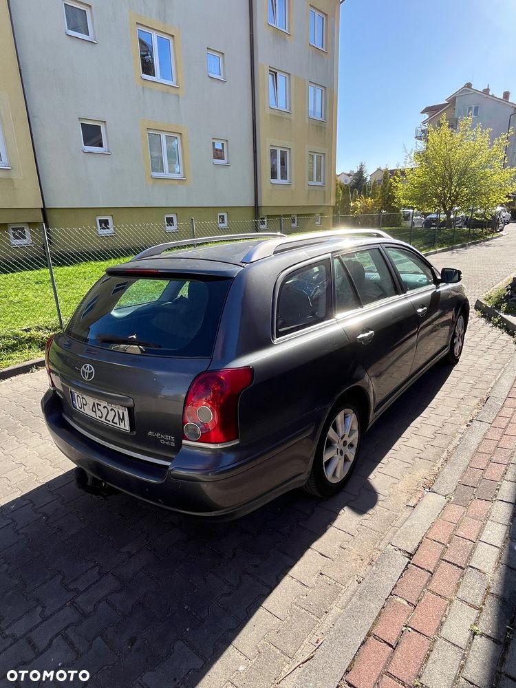 Toyota Avensis 2.0 D-4D Sol - 3