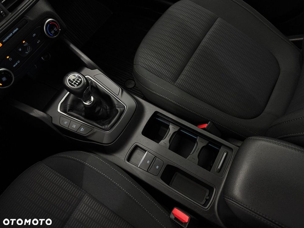 Ford Focus 1.0 EcoBoost Trend - 25