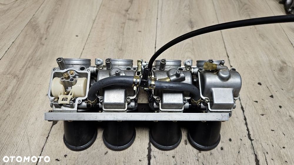 Gaźnik gaźniki Kawasaki ZZR1100 - 9