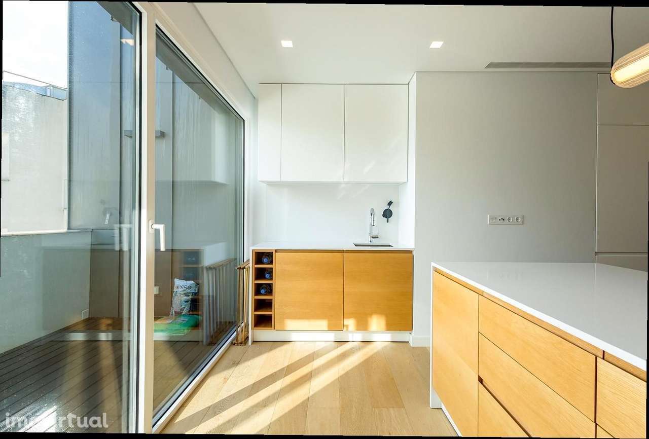 Apartamento T2 com varanda em Campo de Ourique - Grande imagem: 3/25