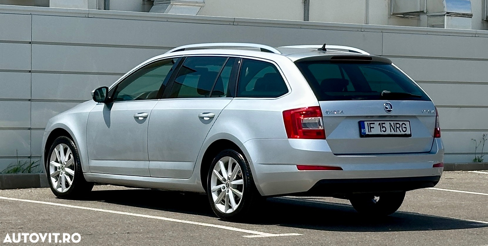 Skoda Octavia Combi 1.6 TDI Elegance DSG - 3