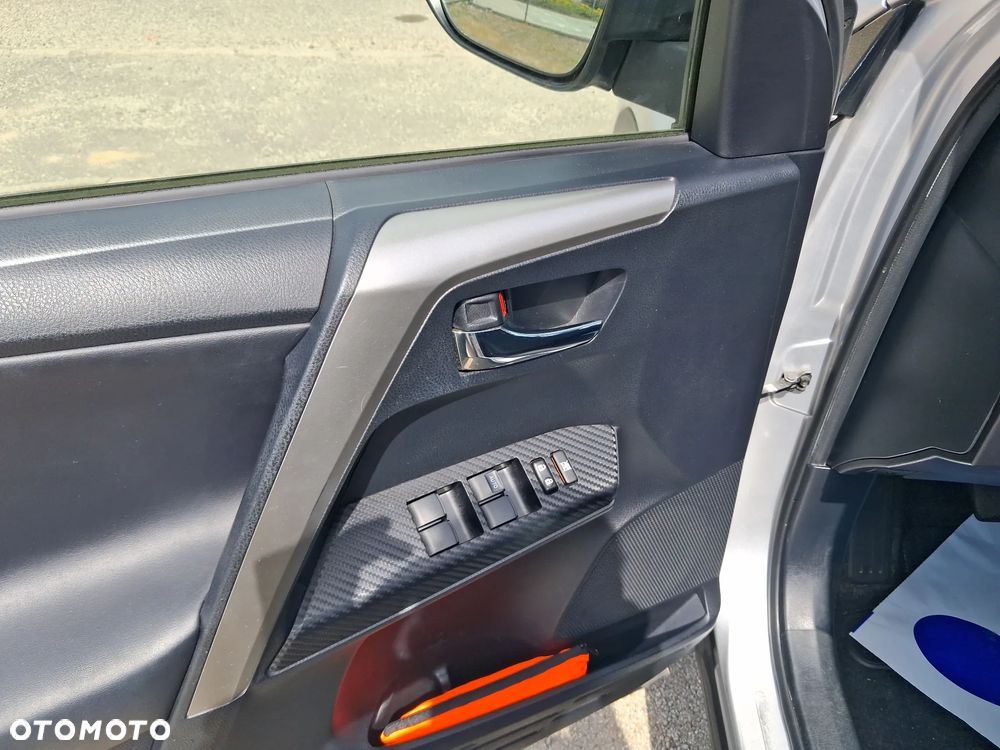 Toyota RAV4 2.0 Premium - 11