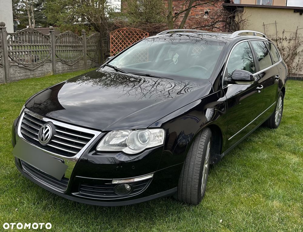 Volkswagen Passat - 1
