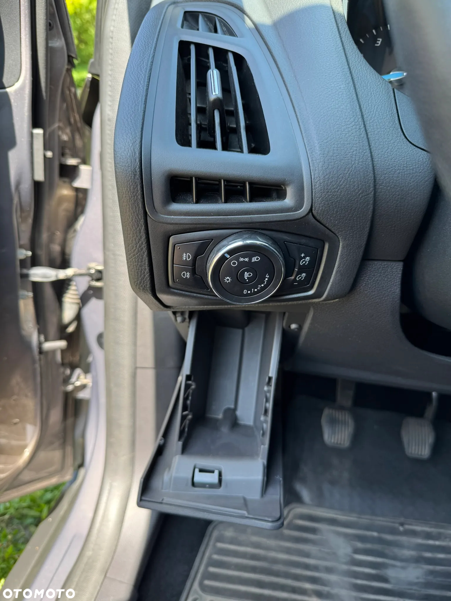 Ford Focus 1.0 EcoBoost Titanium - 10