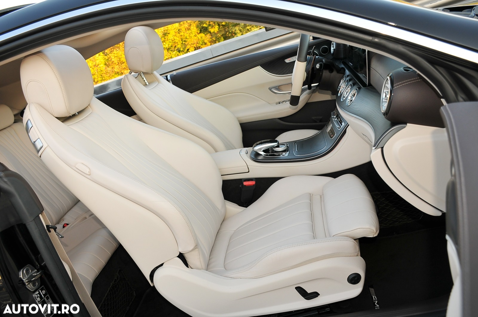 Mercedes-Benz E 350 d 4Matic Coupe 9G-TRONIC AMG Line - 8