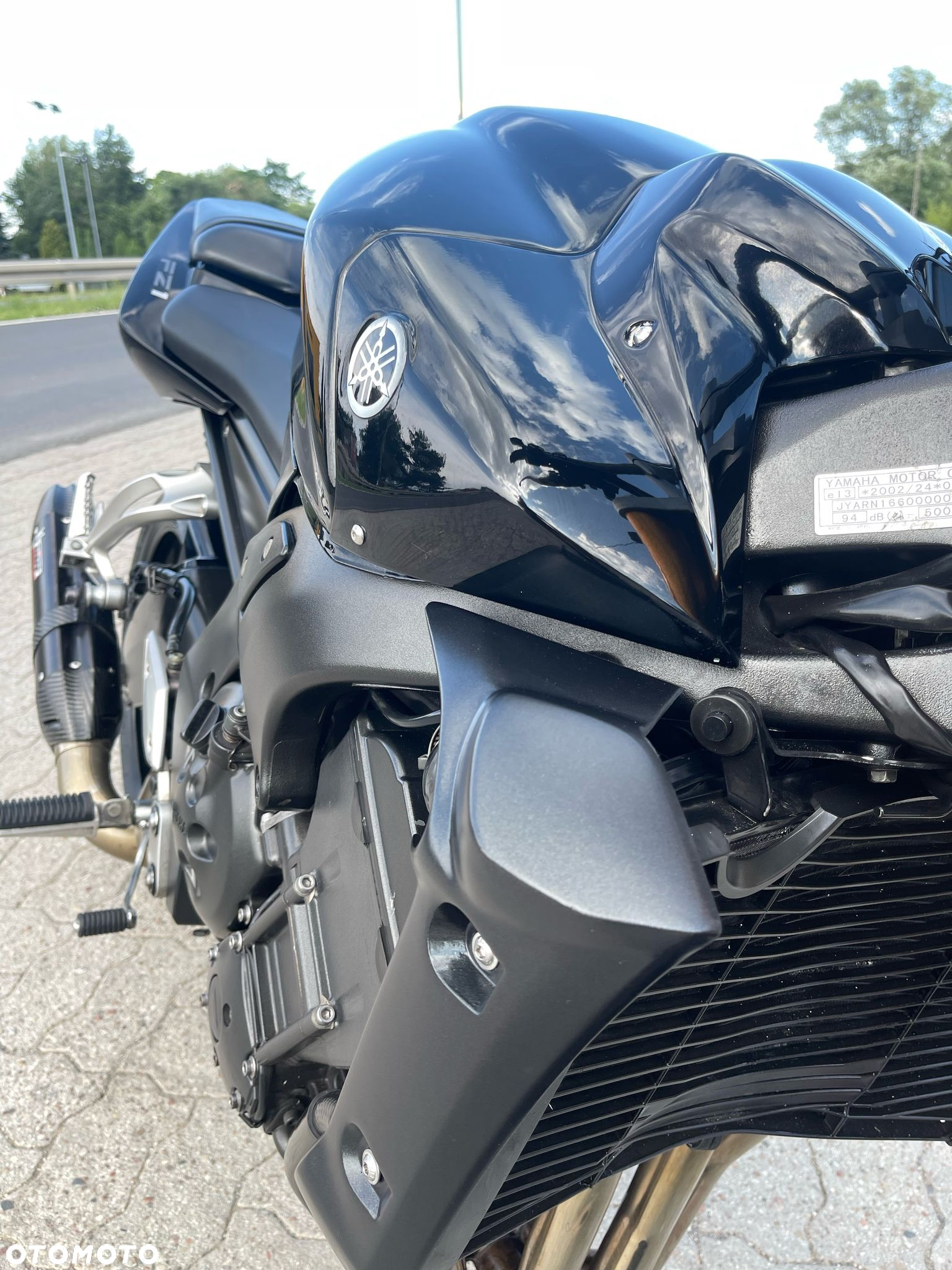 Yamaha FZ - 12