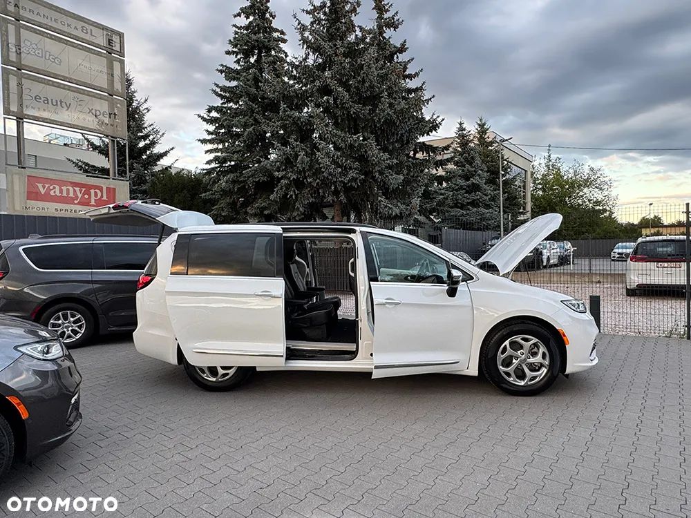 Chrysler Pacifica - 14